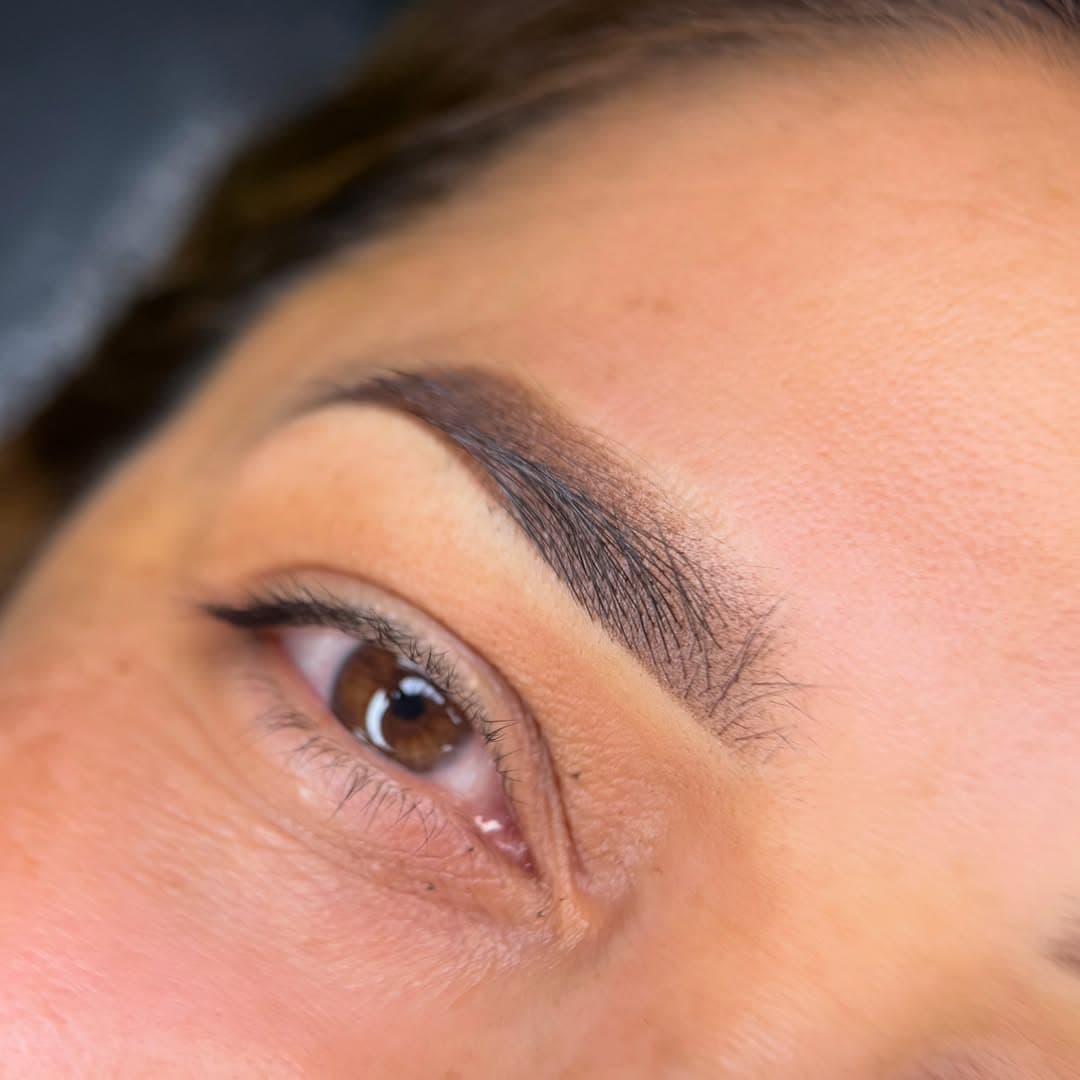Corrección — Jey Brows